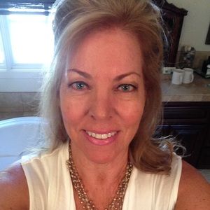 Meet your Posher, Carol